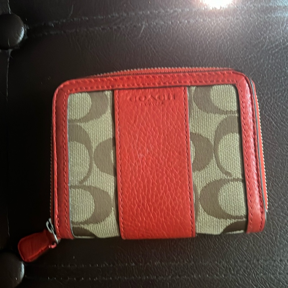 Vintage  tan and red leather wallet excellent used condition